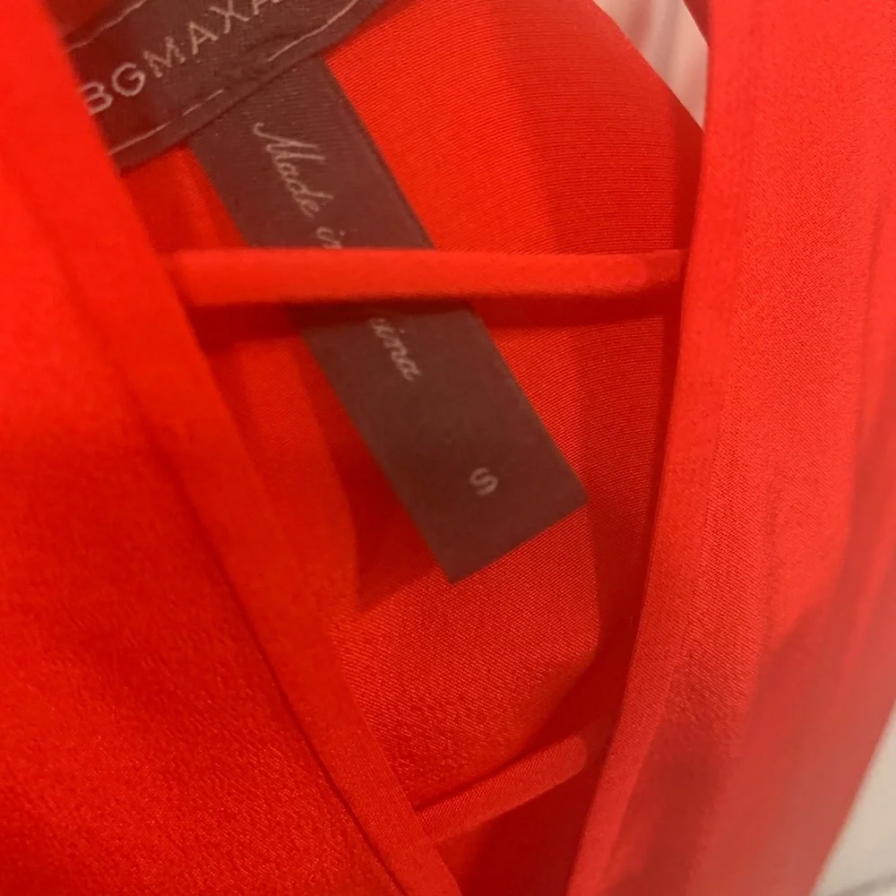 Red Top - Picture 5 of 6